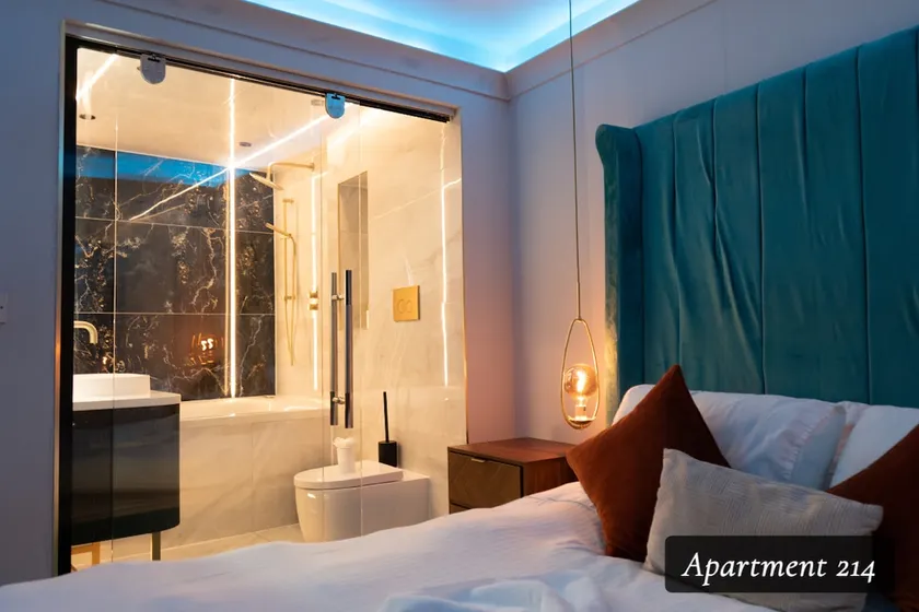 Standard-Apartment-Whirlpool bath - Image 1