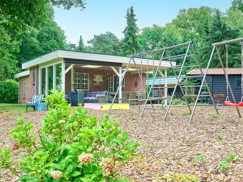 House in Reutum with Jacuzzi & Forest View - Image 1