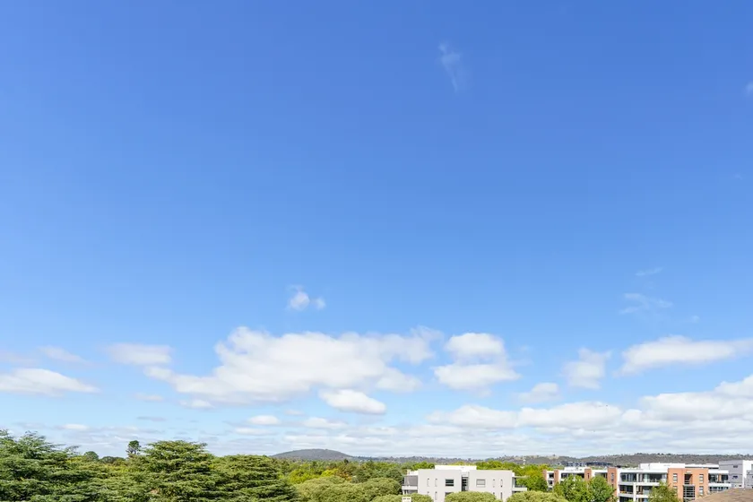 Sophisticated Kingston Retreat Near the Foreshore - Hosted by Canstay - Image 1