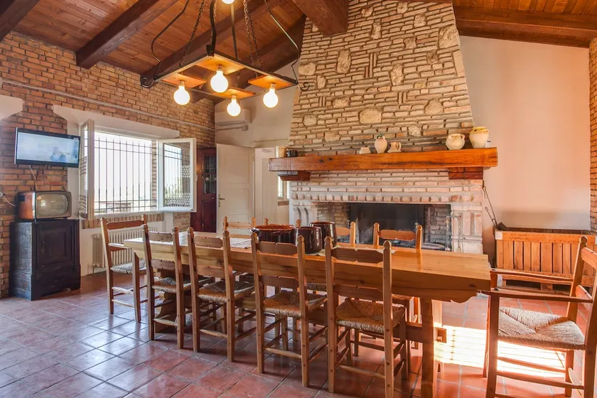 The Vineyard Cottage - Image 1