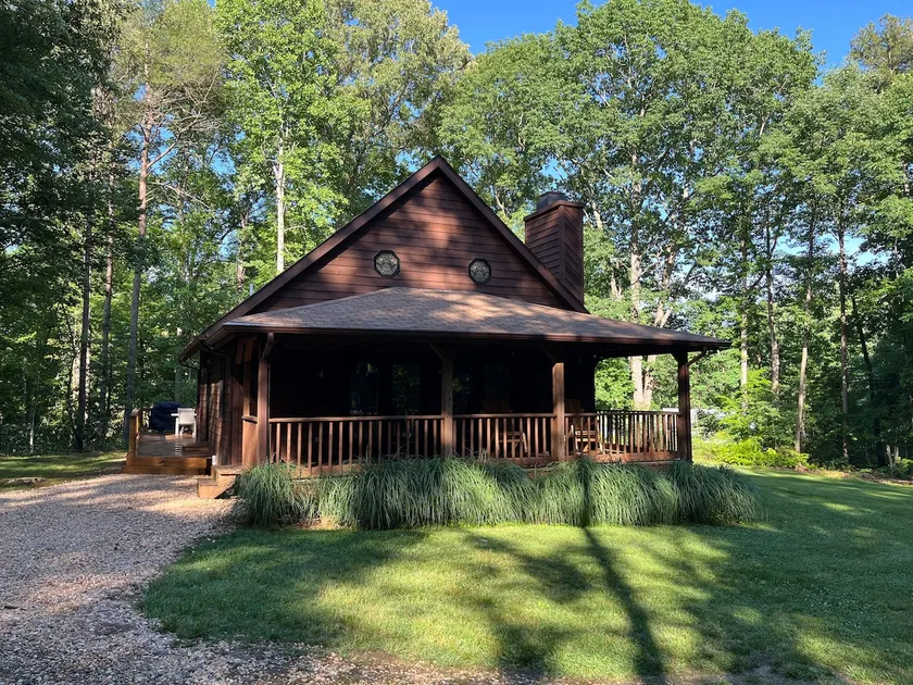 Calm Water Cabin Lake Anna - Image 1