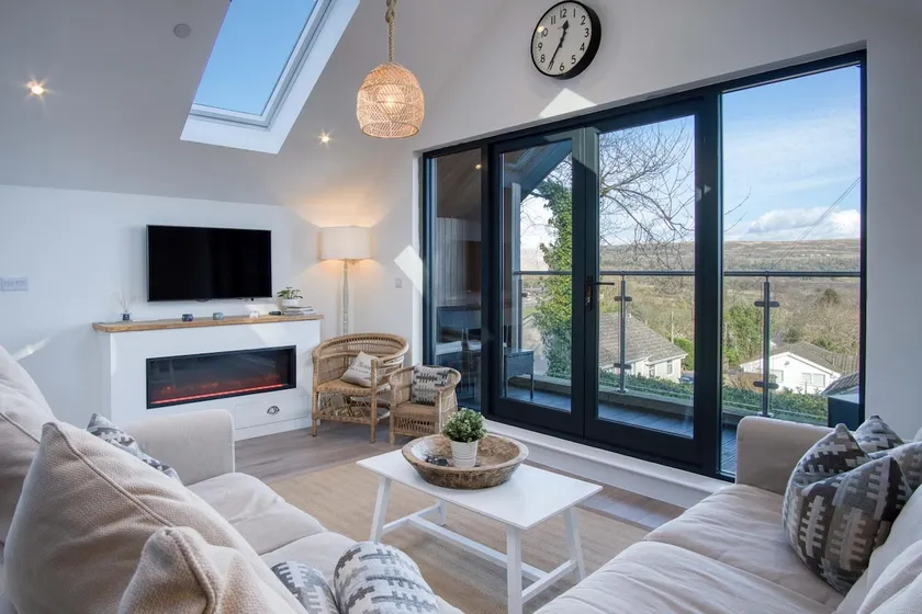 Ty Megan - 3 Bedroom Cottage - Bayview Oxwich - Image 1