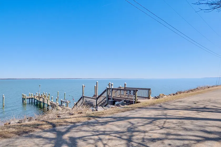 1 Mi to Colonial Beach Boardwalk: Home w/ Fire Pit - Image 1