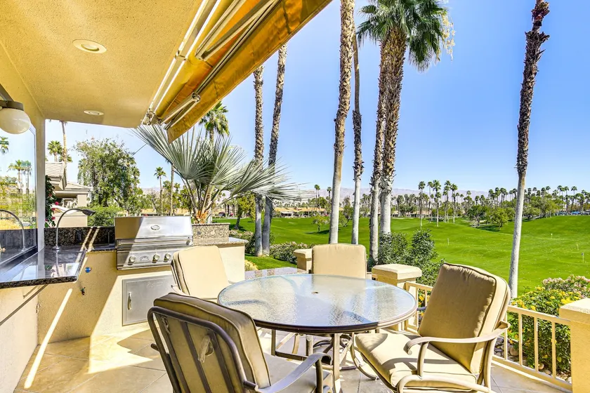 Community Pools & Golf Views: Palm Desert Condo! - Image 1