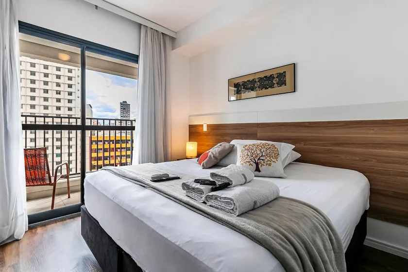 Sophisticated Getaway in SP | Exclusive King Bed - Image 1