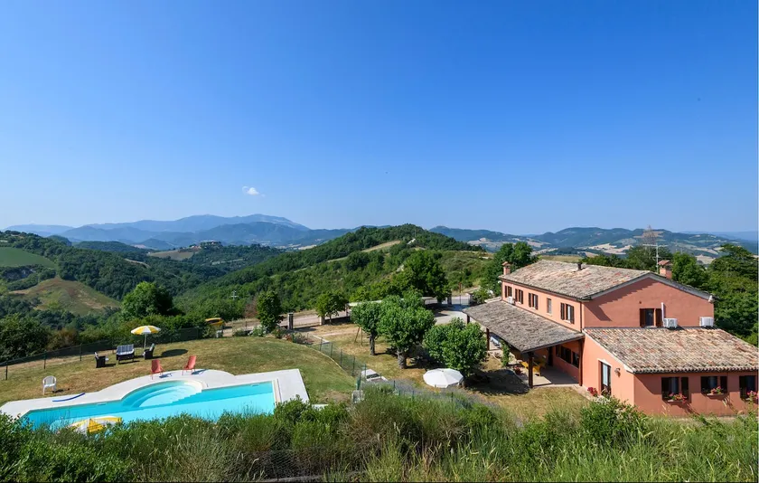 Gorgeous Home In Urbania - Image 1