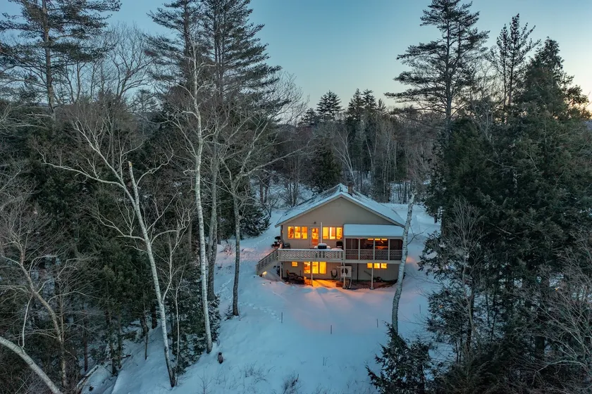Scenic White Mountains Retreat 4 Bedroom Home - Image 1