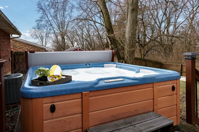 Hot Tub, Game Room, Near WPAFB & USAF Museum - Image 1