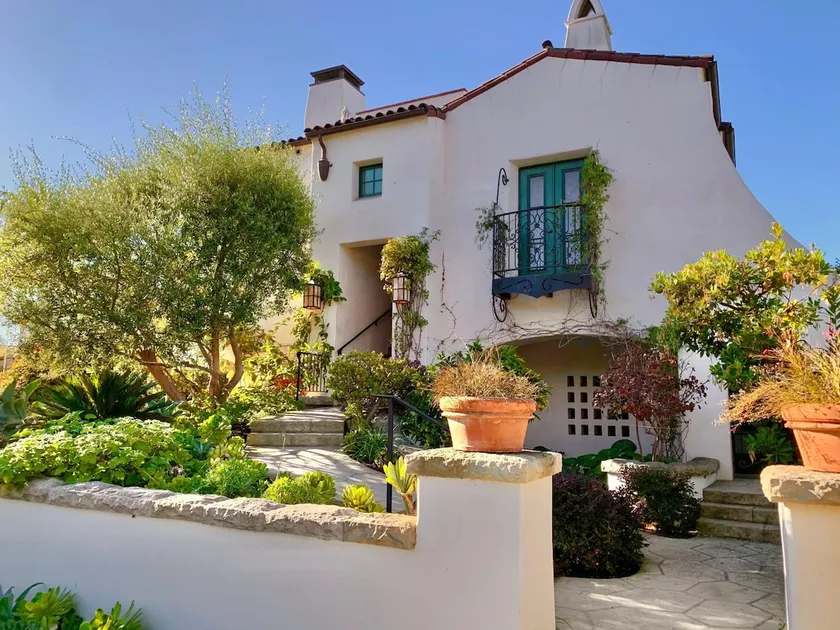Casa Cielo-heart of Funk Zone, walk to beach, A/C! - Image 1