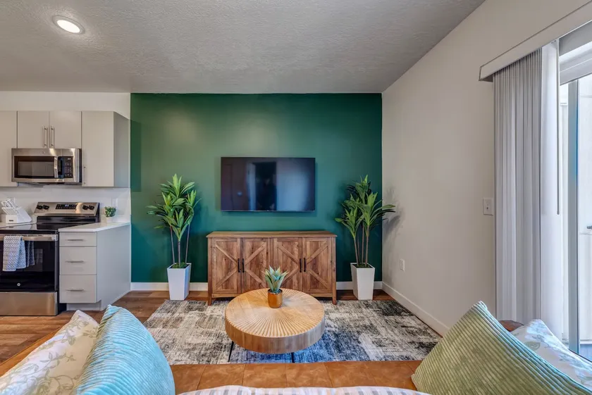 Modern 1BR w/ Hot Tubs, Gym & Pickleball Ct! - Image 1