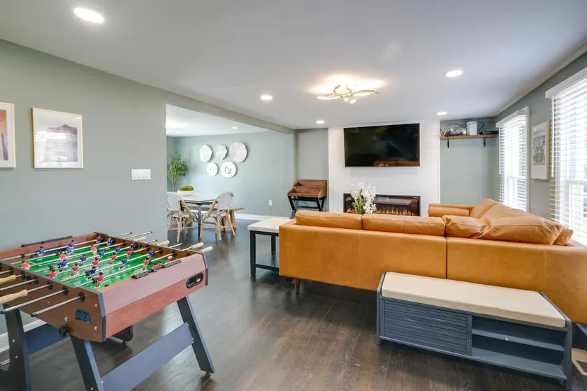 Family Friendly: Modern Apt in Fort Washington - Image 1