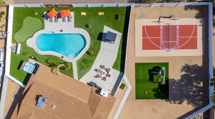 Apartamento vacacional apta para familias con barbacoa, internet de alta velocidad y jardín - Image 1