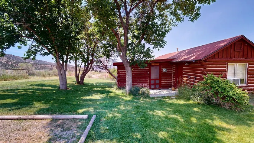 Pack Creek ~ Trails End. Affordable Cabin - Image 1