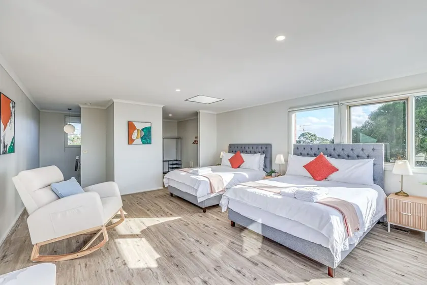 StayAU 5BR Pet-Friendly Haven with BBQ in Geelong - Image 1