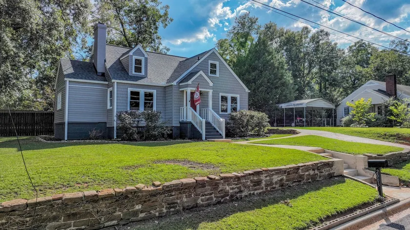 Tide on 19th- 4BR/2BA, Large Patio, Fire Pit & Sma - Image 1