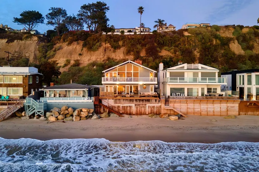 Oceanfront Luxury & Stunning Views | Beach Road - Image 1