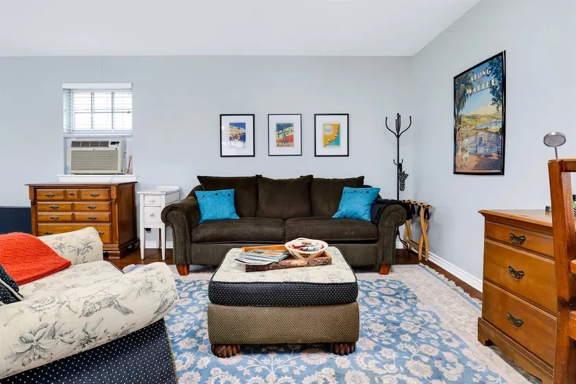 Studio apartment with golf course view halfway between SA and Boerne - Image 1