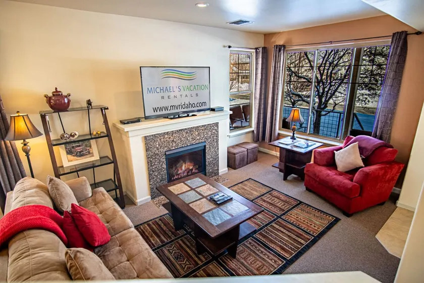 2BD Sweetwater Condo - Pool, Hot Tub, Gym, Theatre - Image 1