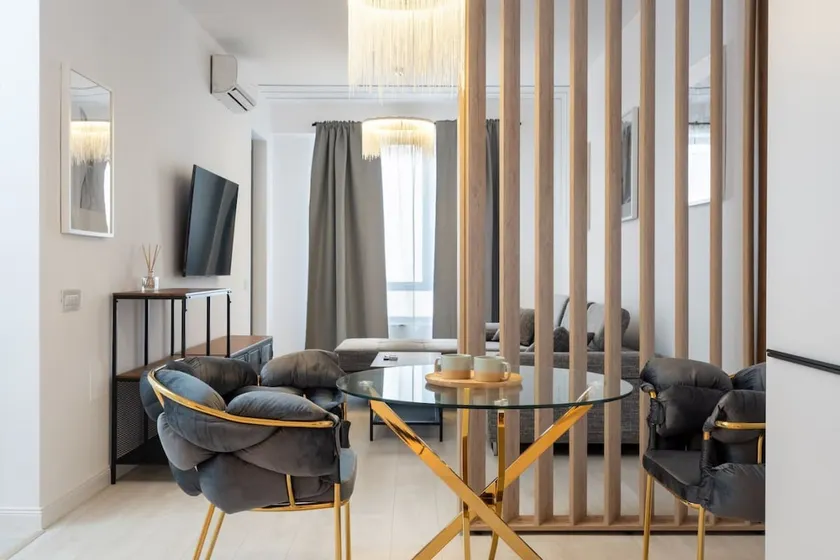Via 4 | Modern 1BR w/ parking in Voluntari - Image 1