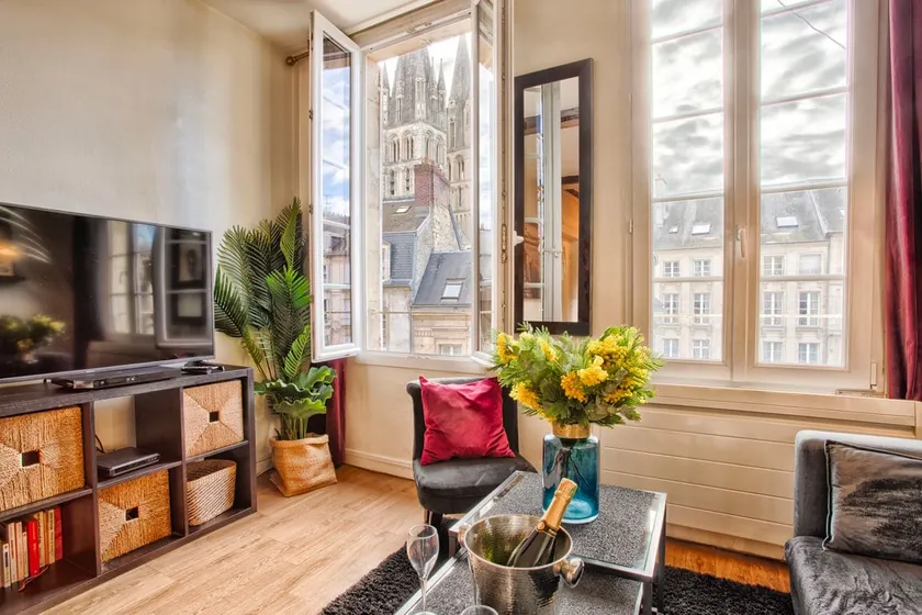 Casa Bella — Private Parking & Amazing View - Image 1