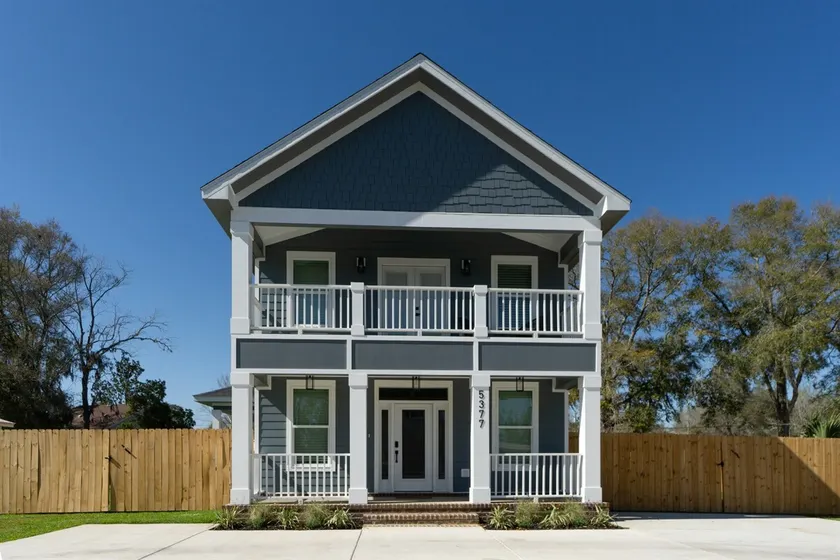 Blackwater River Retreat-Families-Dining-Shopping - Image 1
