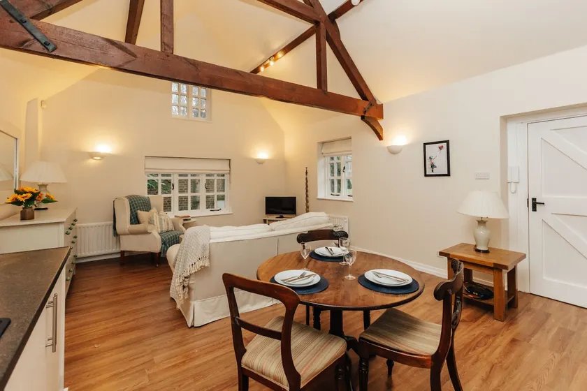 Garden Lodge - Image 1