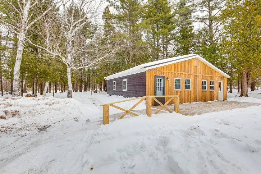 2 Ponds & Trail Access: Peaceful Cabin in Calumet! - Image 1