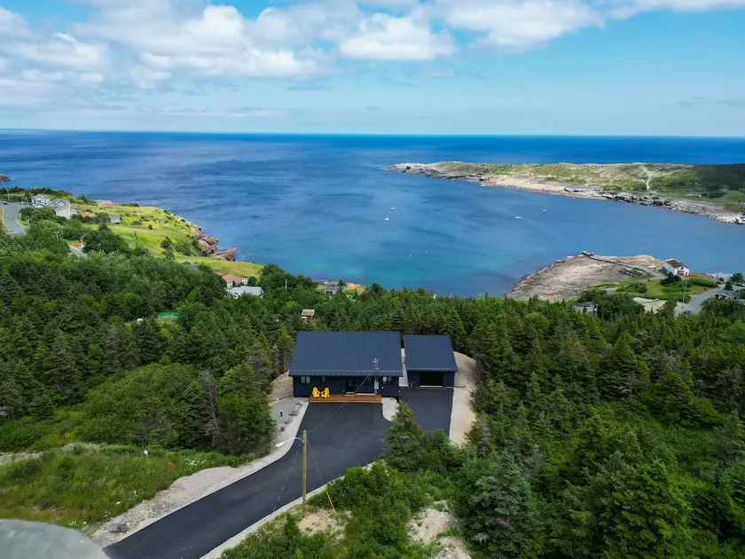 Flatrock Ocean View Sauna 3B 35BA - Image 1