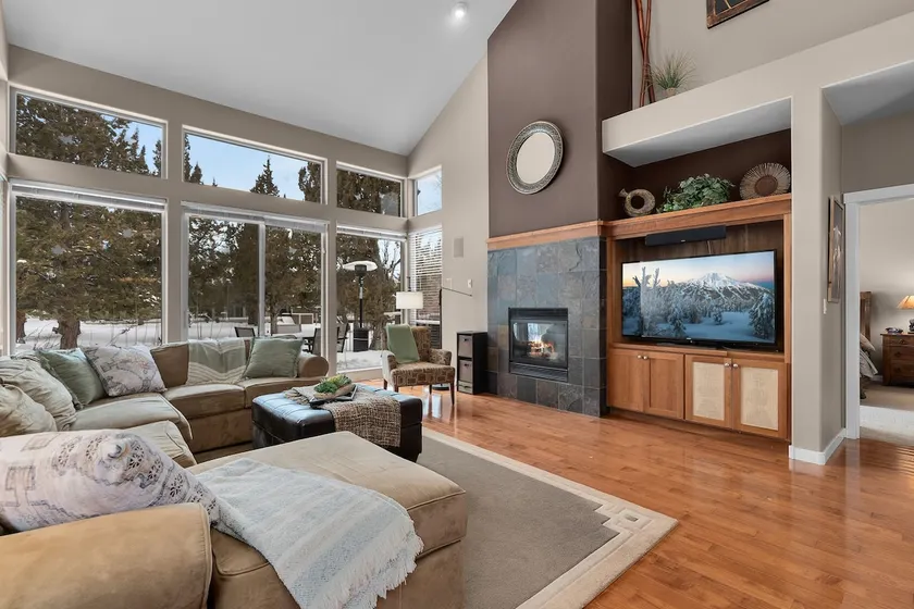 Eagle Crest Retreat: Creekside Townhome w/ Hot Tub - Image 1