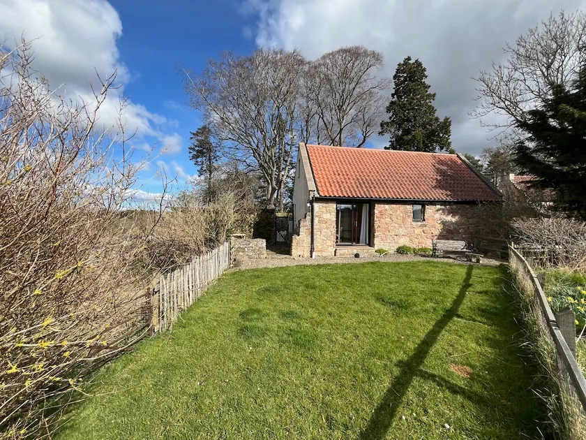 Stable Cottage by Roslin Glen - Image 1