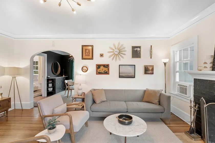 Cozy Brooklyn Home - Image 1