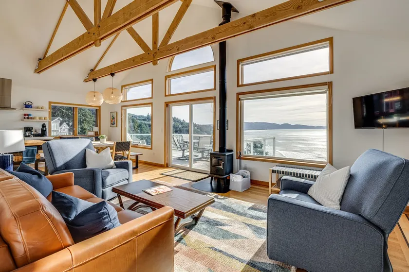 Oceanside Escape w/ Stunning Views: Walk to Beach! - Image 1
