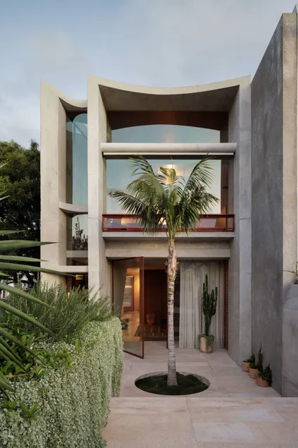 Luxury Architectural City Escape - Brand New Home - Image 1
