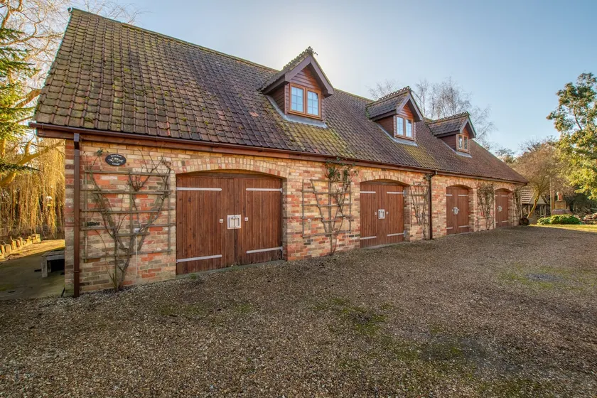 Finest Retreats - Hazel Rose Cottage - Image 1