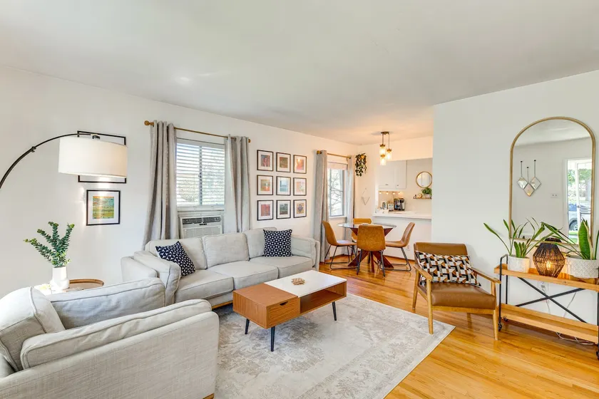 2 Mi to Griffith Park: Chic Home w/ Private Patio - Image 1