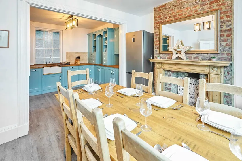 Host & Stay - Bedford Street - Image 1