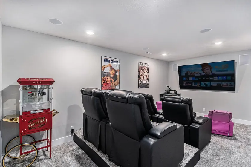 Walk to Water Park Game Room & Movie Theater - Image 1