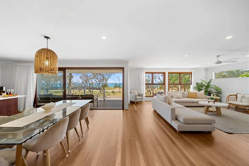 Absolute Beachfront Paradise in Buddina - Image 1