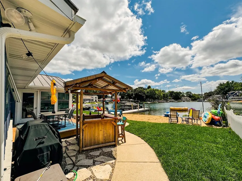 Diamond View Bay Getaway | Dock | Beach Toys - Image 1