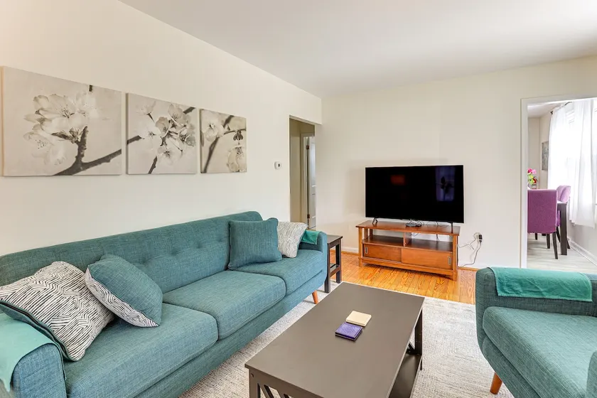 13 Mi to Downtown Baltimore: Quiet Home w Porch - Image 1