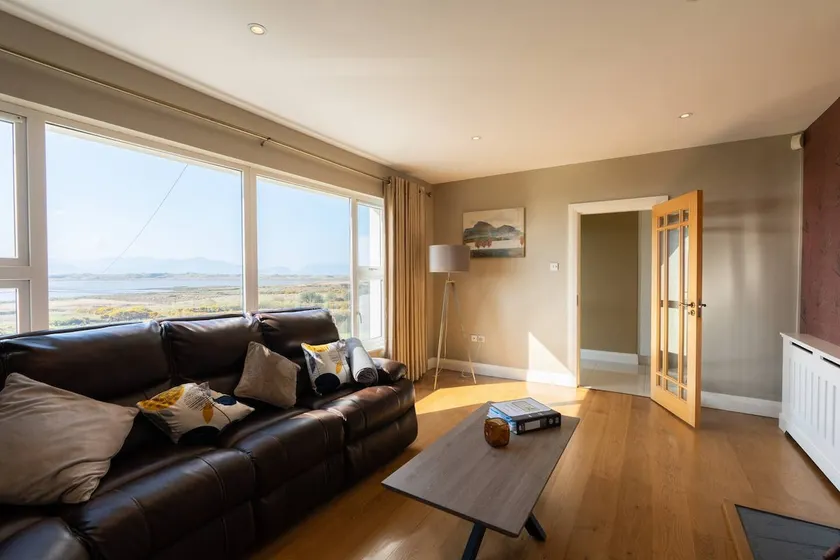 Inch by the Sea - Sea Views - Image 1