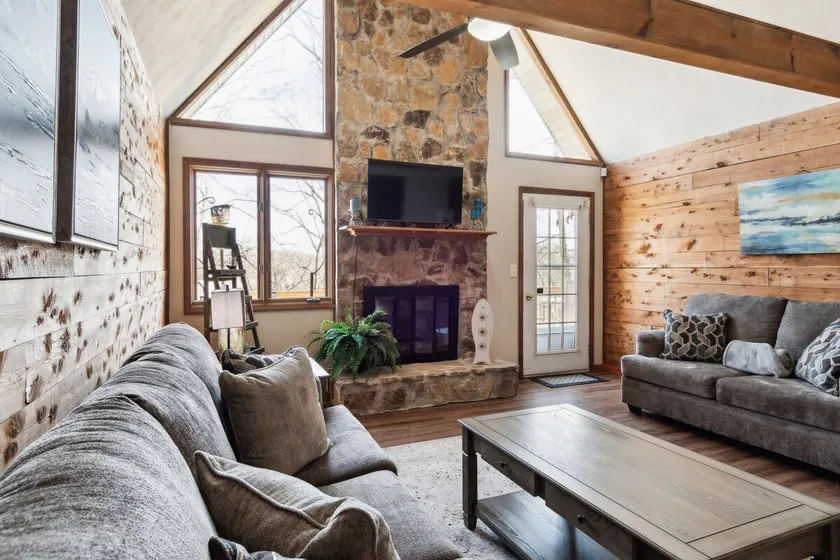 Lakelife At Somerset - Hot Tub, Deck & Views 4 Bedroom Home - Image 1