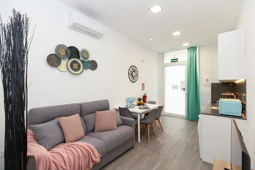 GuestReady – Spacious Apartment Near Valencia Port - Image 1