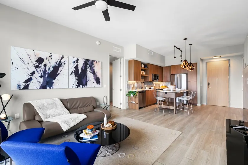 Chic Ft Lauderdale 2BR | Pool + Nightlife - Image 1