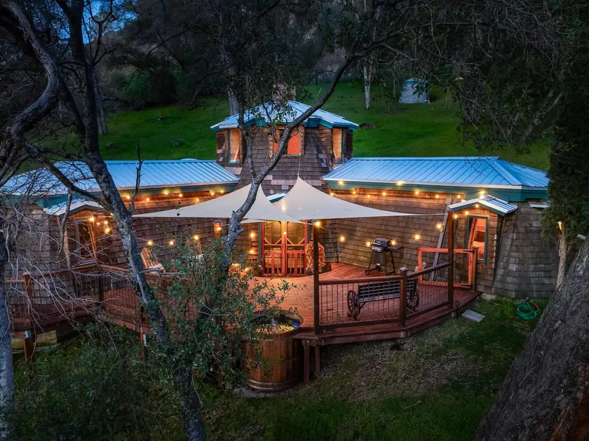 Halfling House w/hot tub/firepit/more! - Image 1