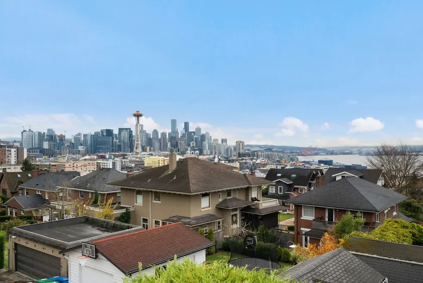 3BR Kerry Park Queen Anne - Skyline & Water View! - Image 1