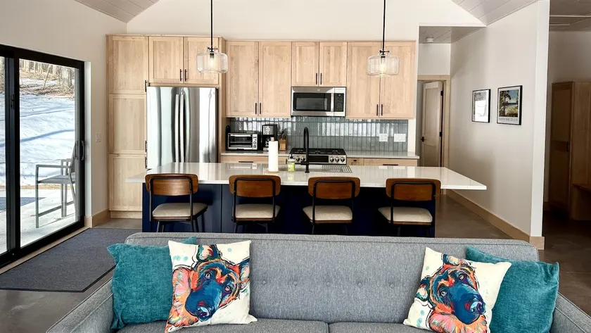 Michi's Base Camp: Your Dog-Friendly Escape Begins - Image 1