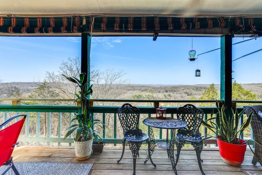 'the Treehouse' in Cherokee Village: Deck & Views - Image 1