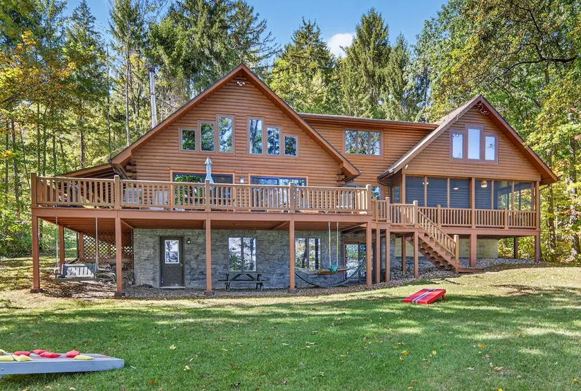 Blue Heron Lodge- Lakefront luxury with boat dock - Image 1