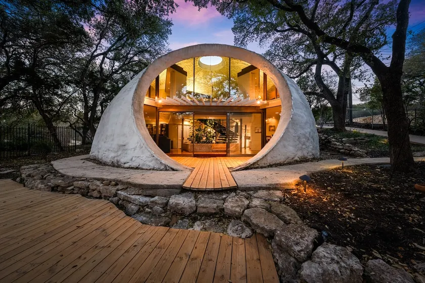 The DOME House ~An Iconic Stay on Lake Austin~ - Image 1